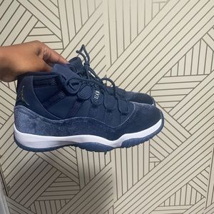 Brand new in box Womens Air Jordan 11 Retro Midnight Navy Size 8